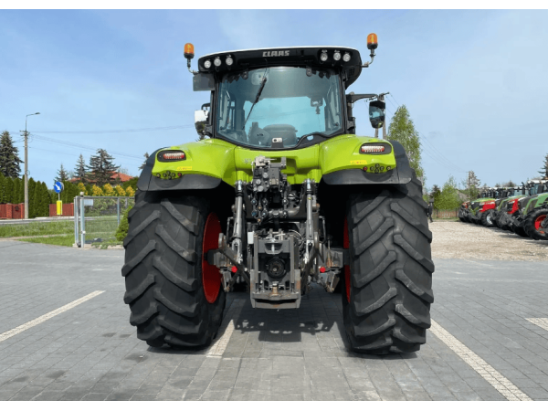 Трактор Claas Axion 820 (2015)