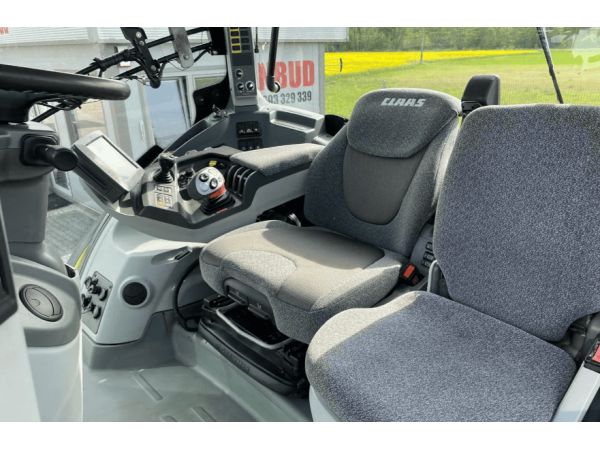 Трактор Claas Axion 820 (2015)