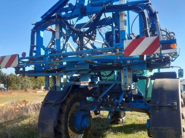 Самохідний обприскувач Berthoud Boxer 4000 R (2006)
