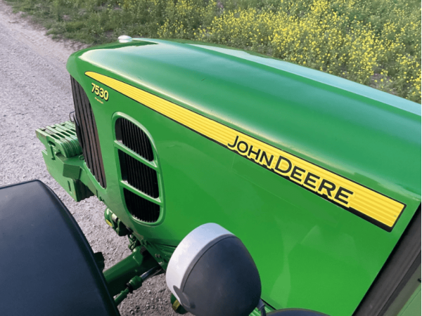 Трактор John Deere 7530 (2008)
