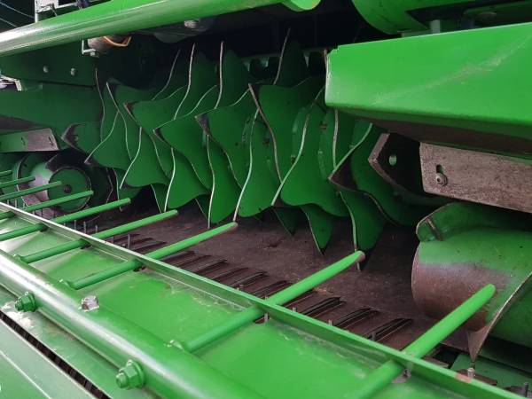 Прес-підбирач рулонний John Deere  854 RotoFlow (2016)