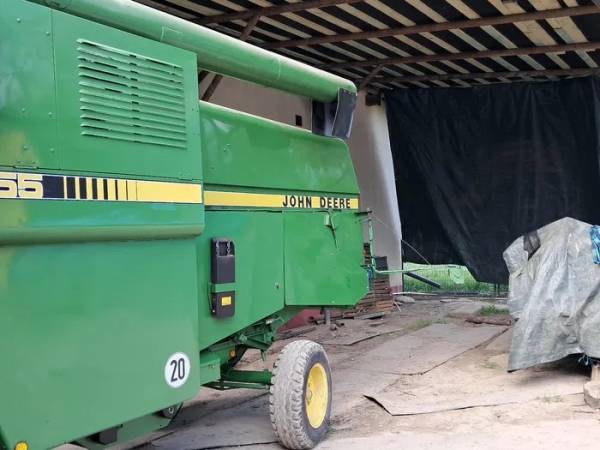 Комбайн John Deere 1055 (1989)