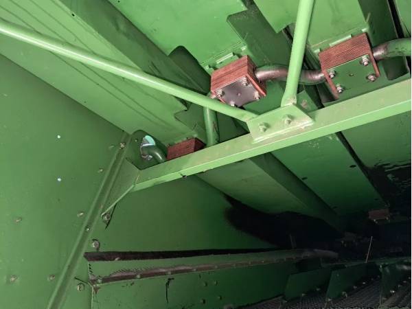 Комбайн John Deere 1055 (1989)
