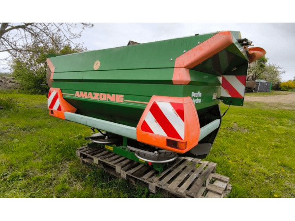 Розкидач добрив Amazone ZA-M 3001 (2013)