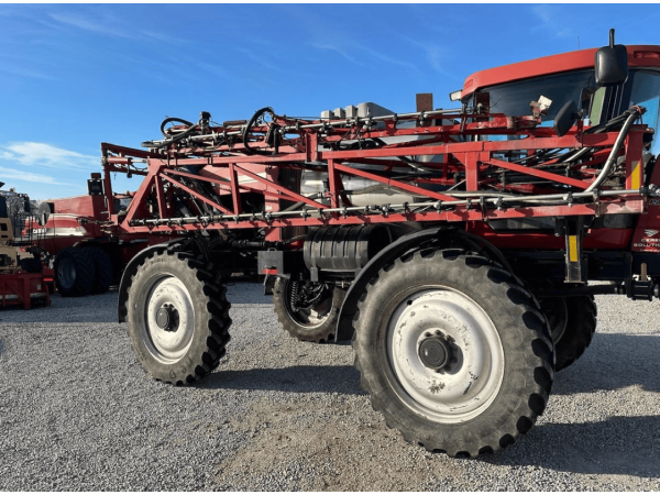 Самохідний обприскувач Case IH Patriot 4420 (2011)