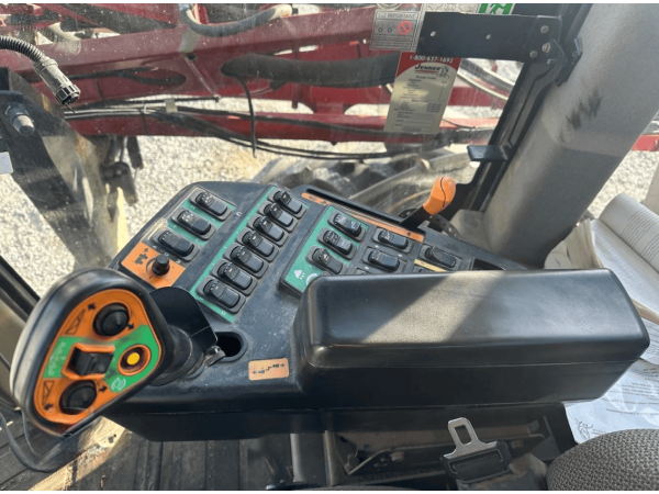 Самохідний обприскувач Case IH Patriot 4420 (2011)