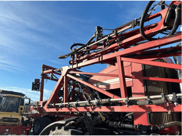 Самохідний обприскувач Case IH Patriot 4420 (2011)
