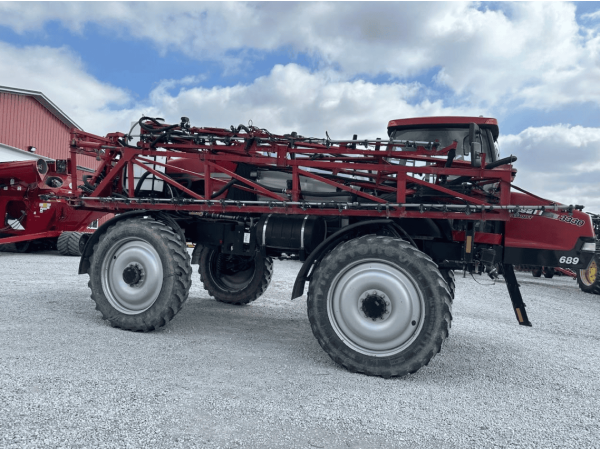 Обприскувач Case IH Patriot 3330 (2009)
