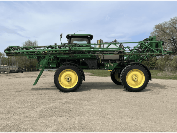 Обприскувач John Deere R4038 (2014)