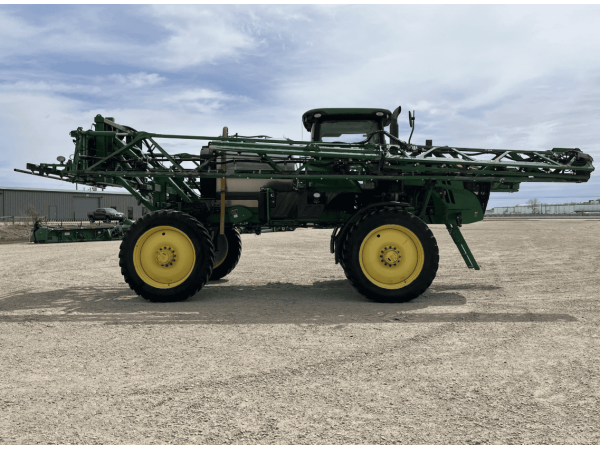 Обприскувач John Deere R4038 (2014)