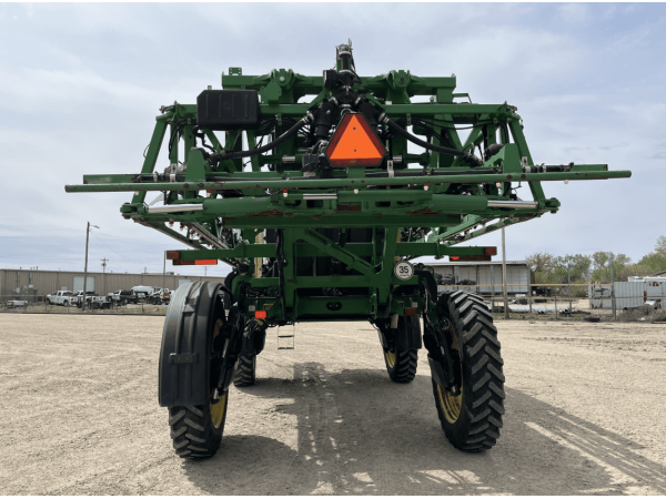 Обприскувач John Deere R4038 (2014)