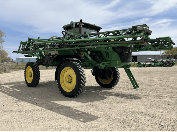 Обприскувач John Deere R4038 (2014)