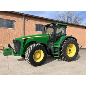 Трактор John Deere 8230 (2007)