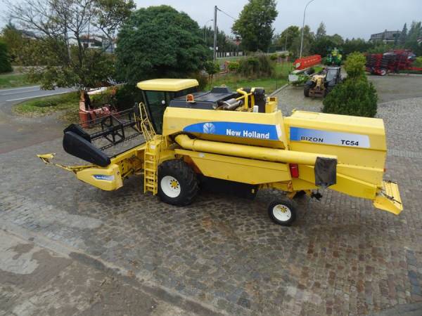 Комбайн New Holland TC 54 (2007)