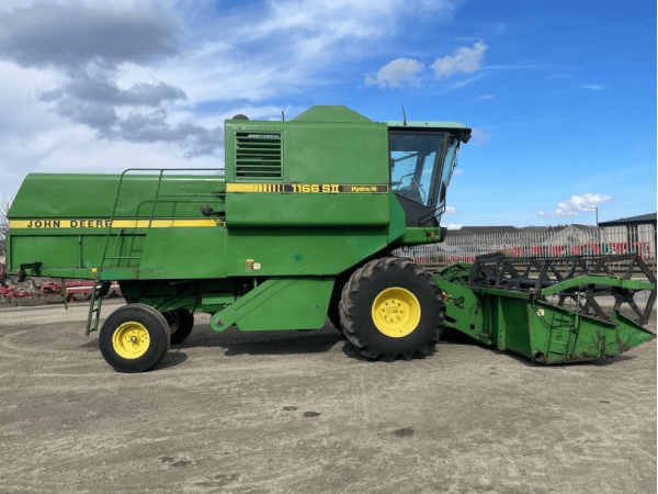 Комбайн John Deere 1166 (1991)