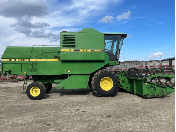Комбайн John Deere 1166 (1991)