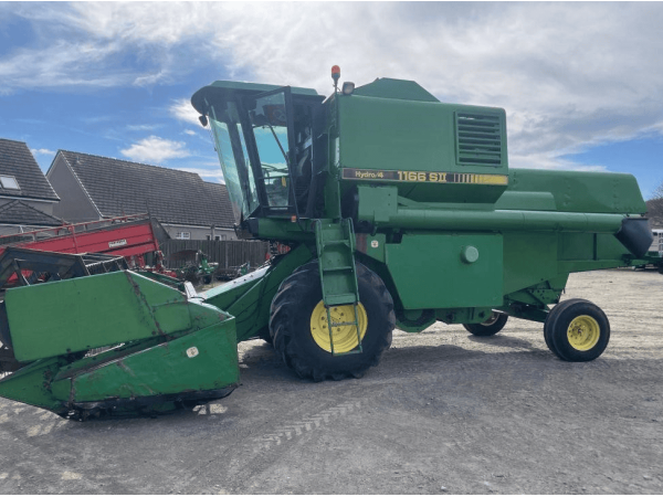 Комбайн John Deere 1166 (1991)