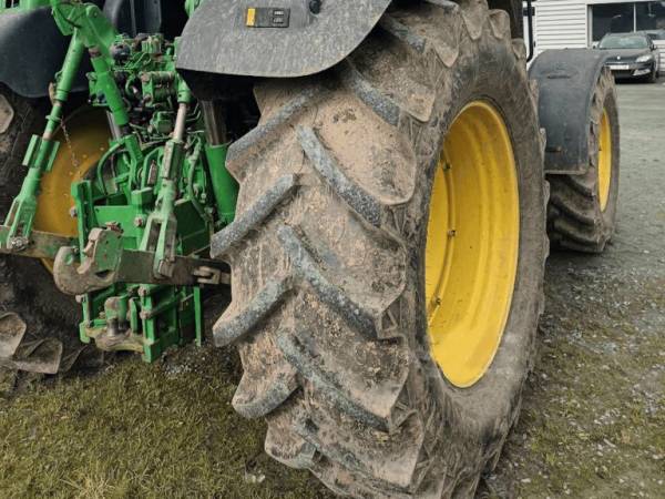 Трактор John Deere 6140R (2013)