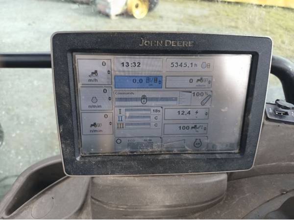 Трактор John Deere 6140R (2013)