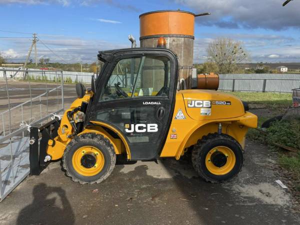 Навантажувач JCB 520-40 (2011)