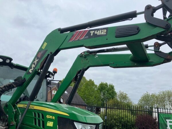 Трактор John Deere 6125R (2013)
