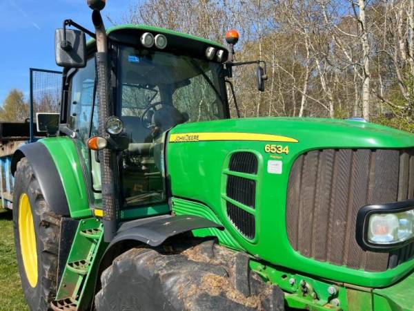 Трактор John Deere 6534 (2011)