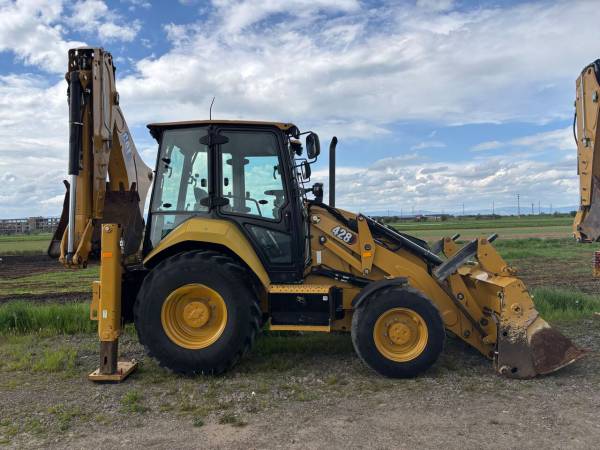 Екскаватор Caterpillar 428 (2023)