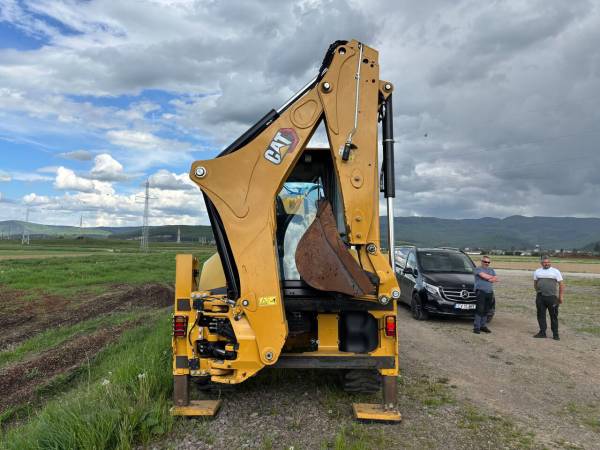 Екскаватор Caterpillar 428 (2023)