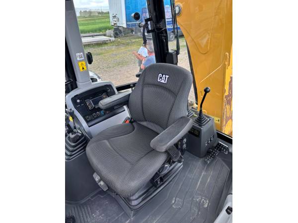 Екскаватор Caterpillar 428 (2023)