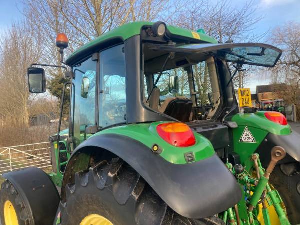 Трактор John Deere 6630 (2012)