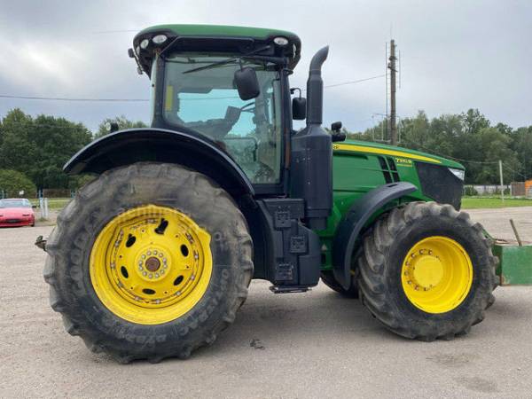 Трактор John Deere 7310R (2014)