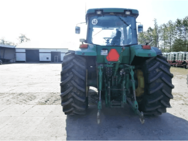 Трактор John Deere 8300 (2000)