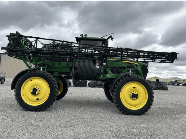 Самохідний обприскувач John Deere 4730 (2012)