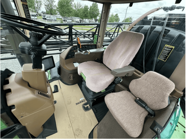 Самохідний обприскувач John Deere 4730 (2012)