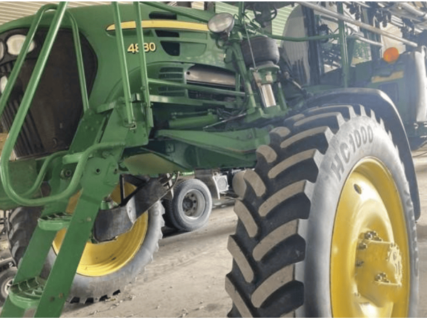 Обприскувач John Deere 4830 (2011)