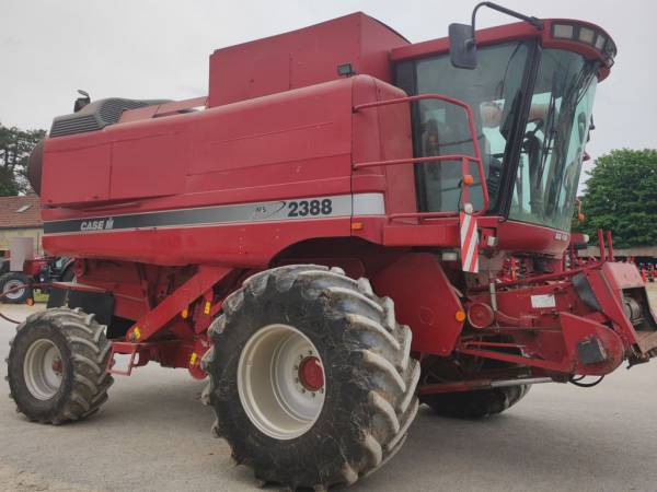 Комбайн Case IH 2388 (2001)