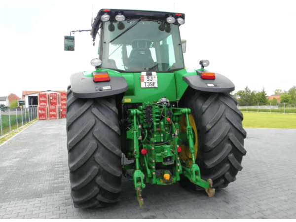Трактор John Deere 8230 (2008)