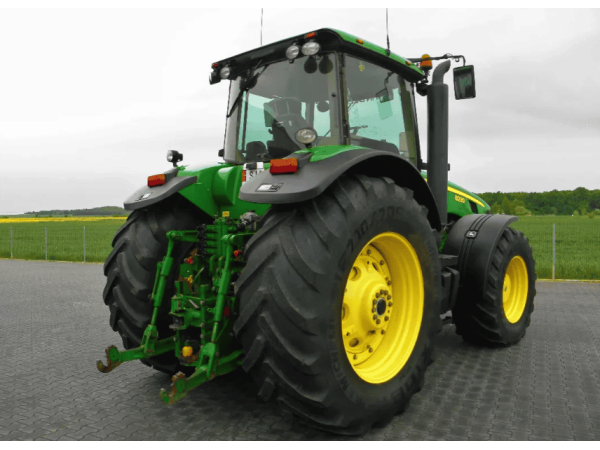 Трактор John Deere 8230 (2008)