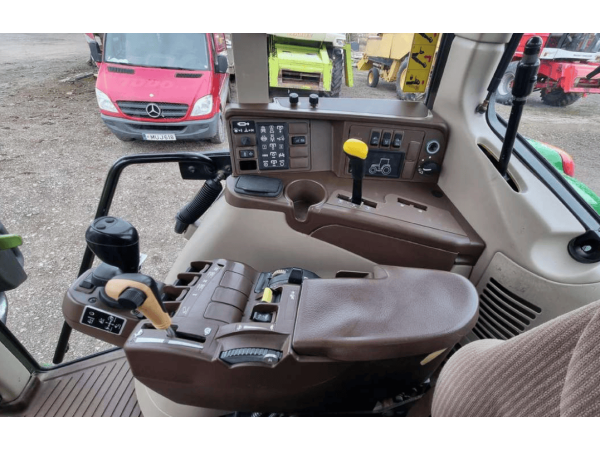 Трактор John Deere 6620 (2005)