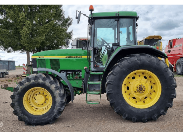 Трактор John Deere 7710 (2000)