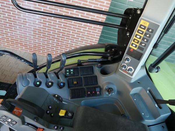 Трактор Claas Arion 610 (2018)
