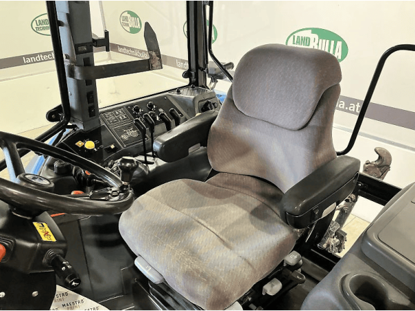 Трактор New Holland TM 120 (2000)