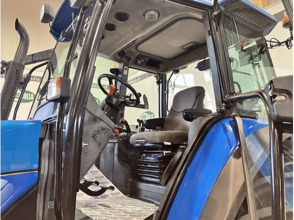 Трактор New Holland TM 120 (2000)