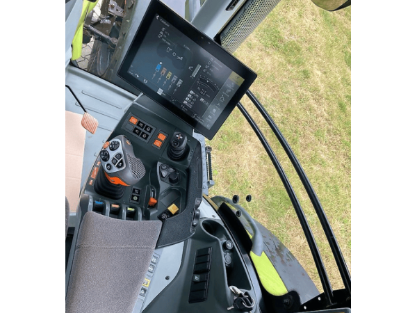 Трактор Claas Axion 830 (2018)