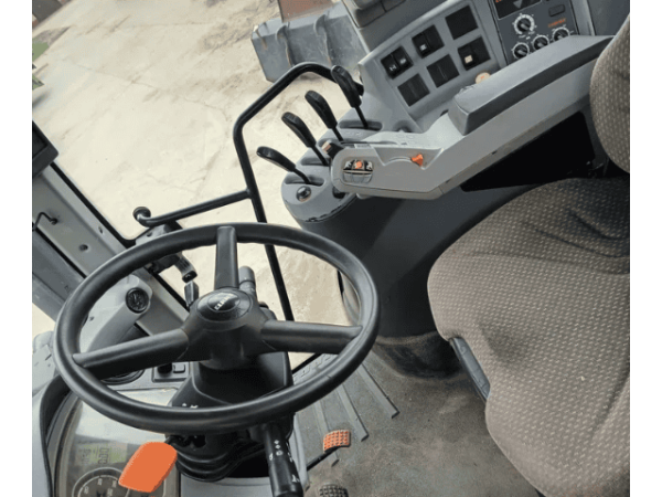 Трактор Claas Axion 830 (2009)