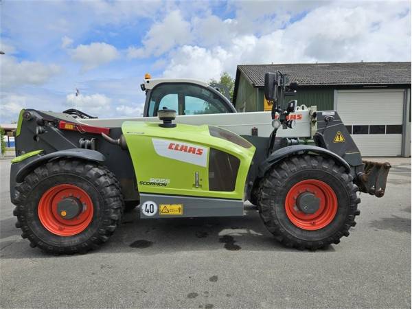 Телескопічний навантажувач Claas 9055 Scorpion (2015)