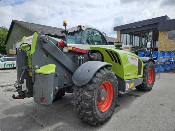Телескопічний навантажувач Claas 9055 Scorpion (2015)