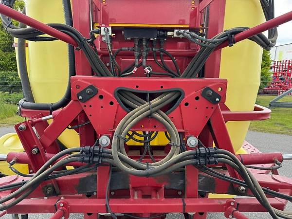 Навісний обприскувач Hardi Master plus (2013)