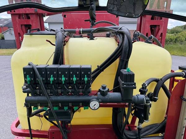 Навісний обприскувач Hardi Master plus (2013)