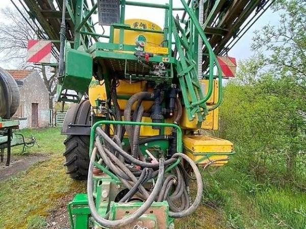 Причіпний обприскувач John Deere 840 (2008)